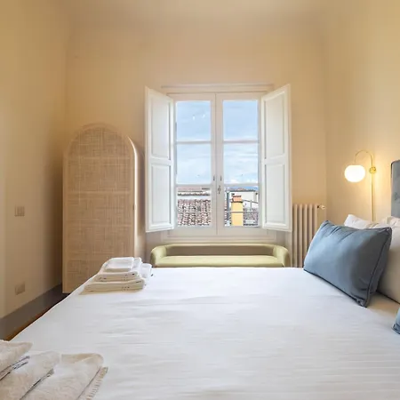Santa Croce Luxury Penthouse Lägenhet Florens