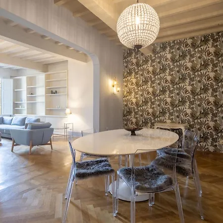 Santa Croce Luxury Penthouse Firenze